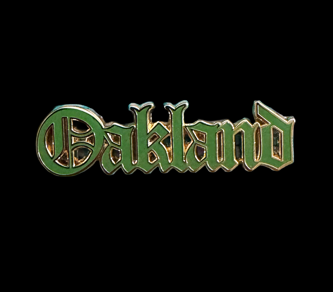 Oakland Old English Pin